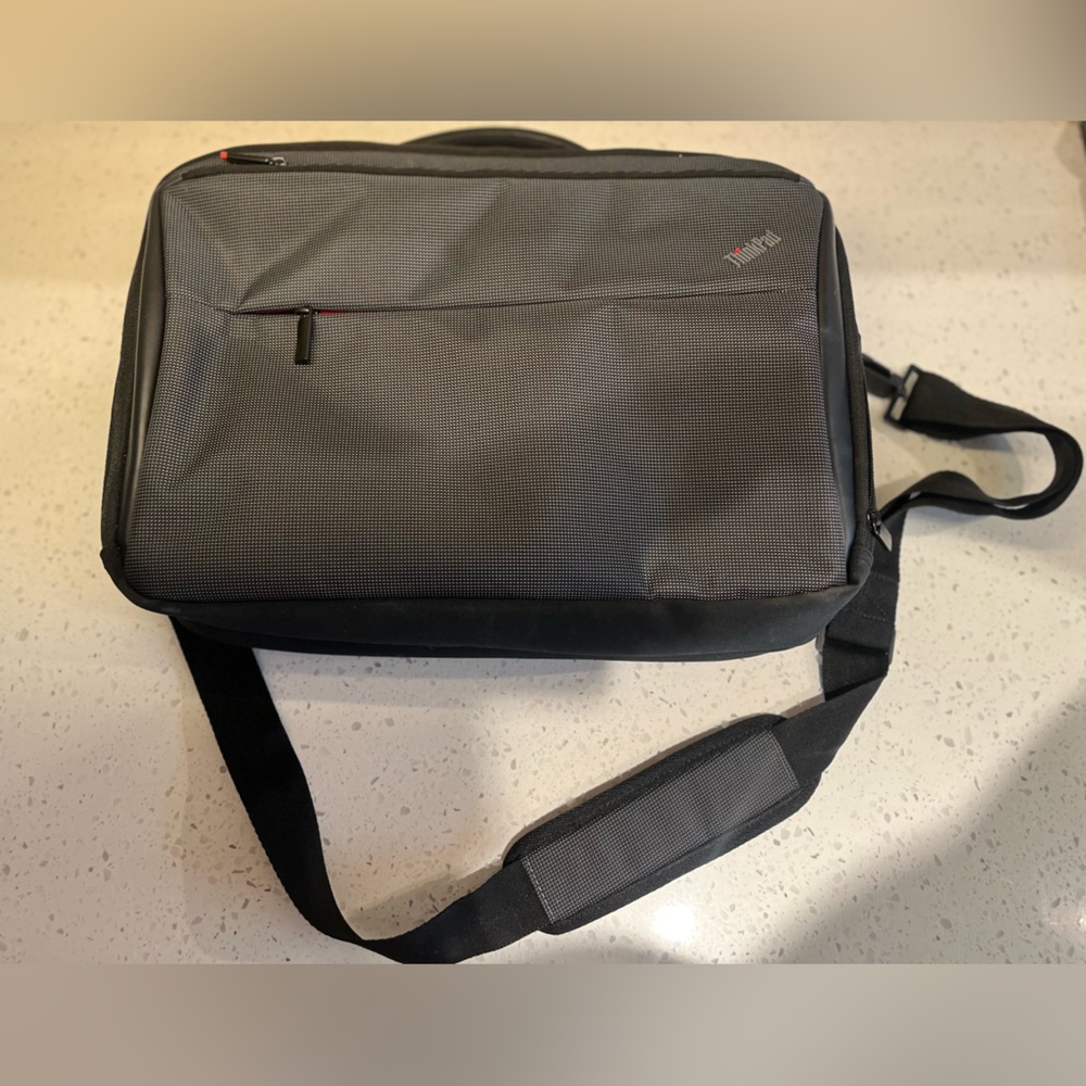 Lonovo Thinkpad laptop bag